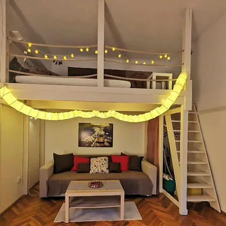 Gallery Flat In Party District Апартаменты Будапешт