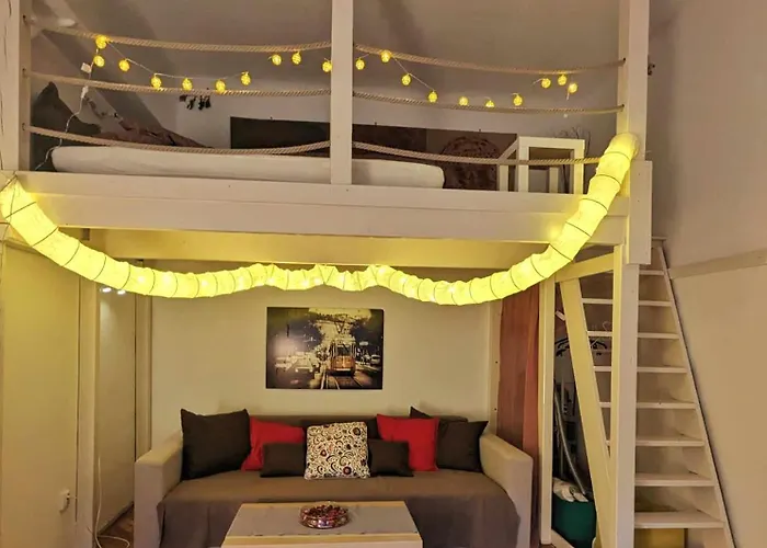 Gallery Flat In Party District شقة بودابست