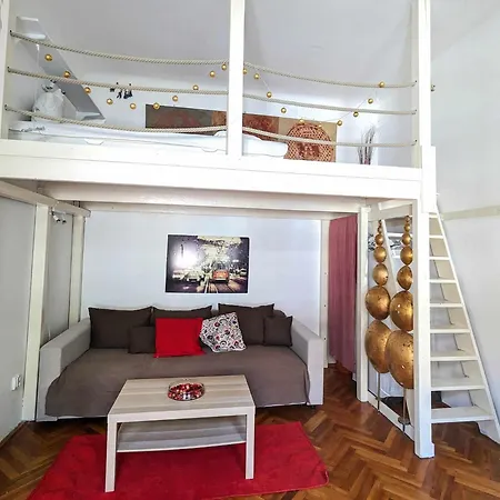شقة Gallery Flat In Party District *