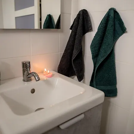 Gallery Flat In Party District Apartment Budapest